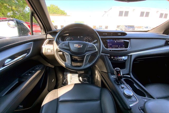 Used 2024 Cadillac XT5 Luxury AWD/4WD image 4
