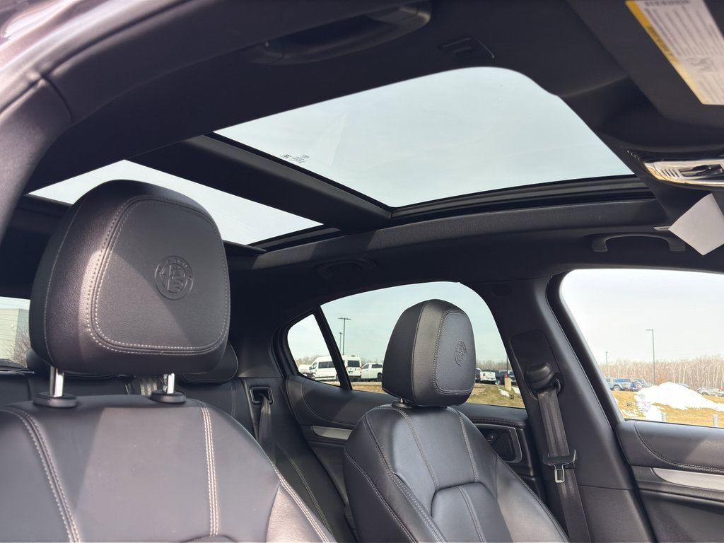 Used 2024 Alfa Romeo Stelvio Ti image 30