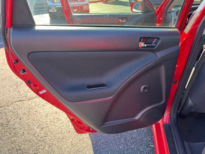 Used 2006 Toyota Matrix FWD image 11