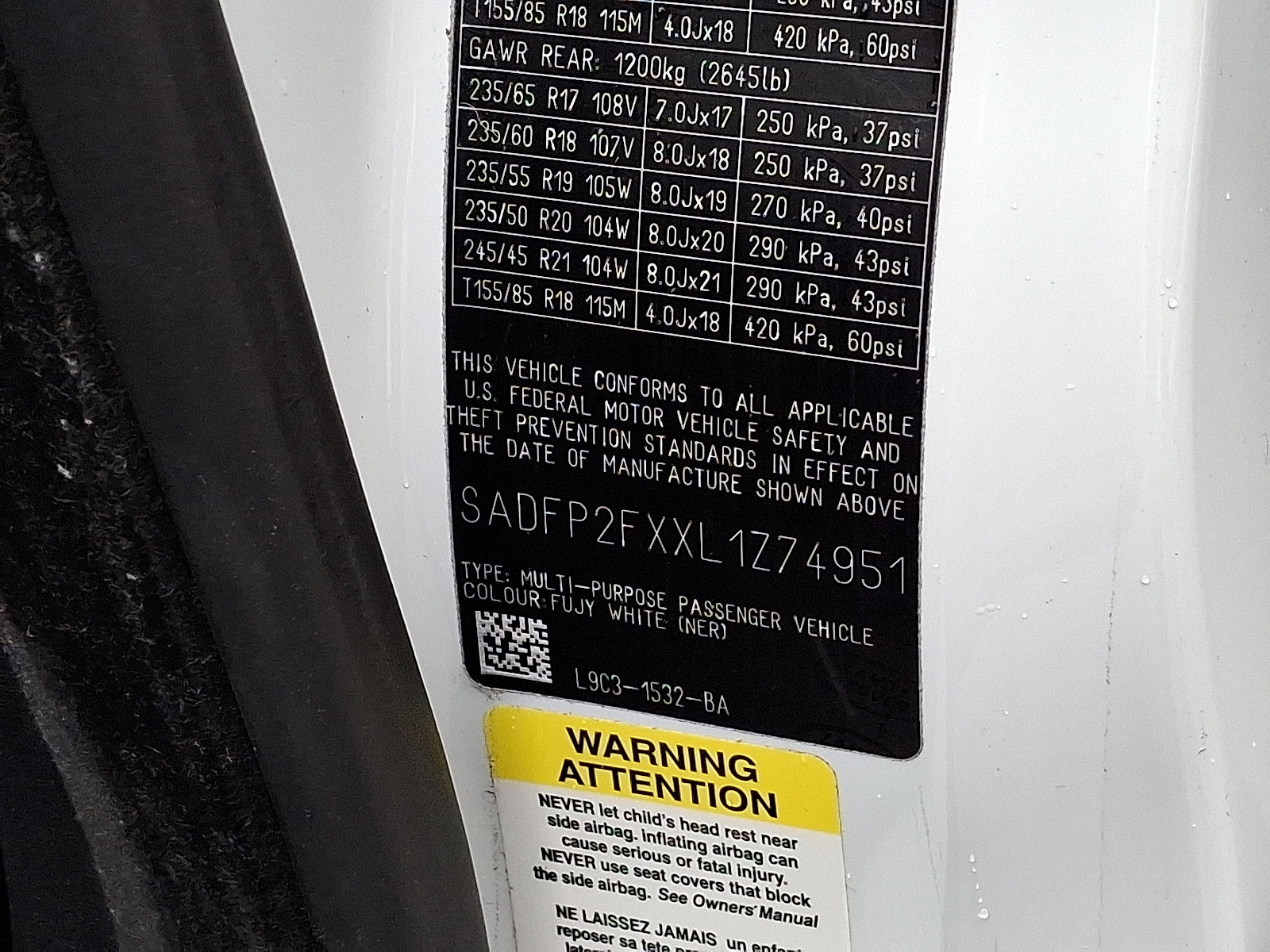 Used 2020 Jaguar E-PACE SE image 28