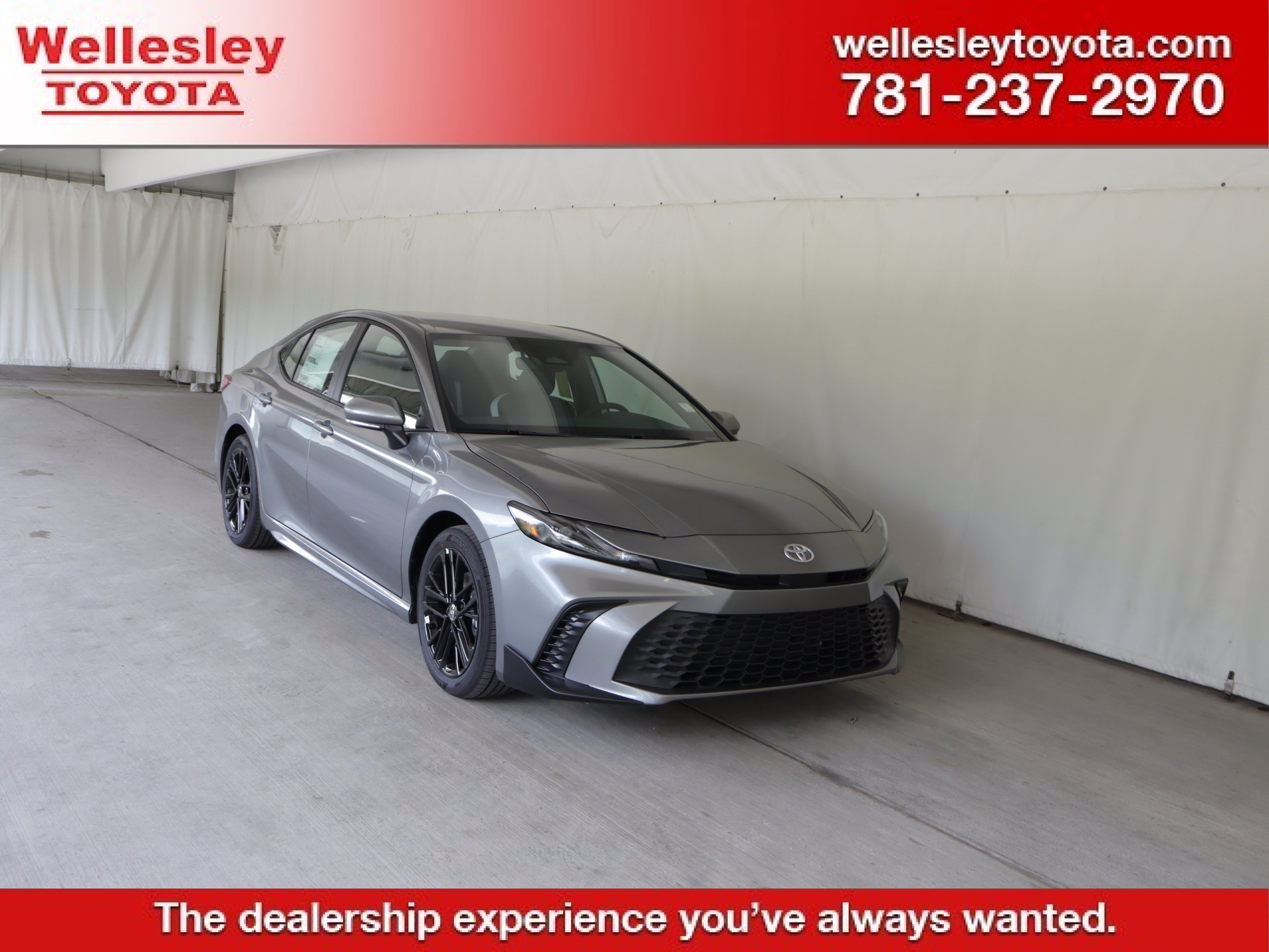 New 2026 Toyota Camry SE FWD image 1