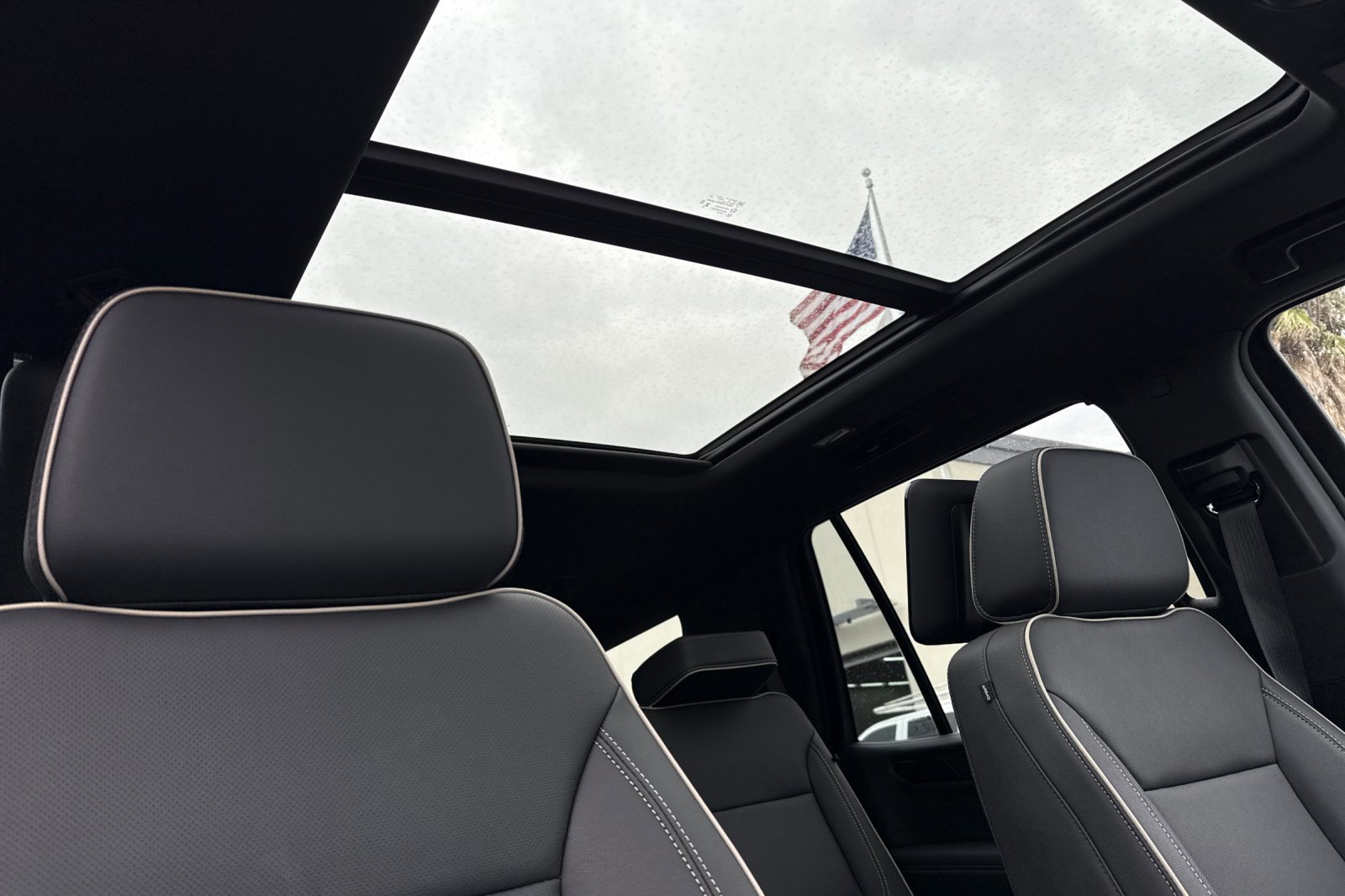 New 2026 GMC Yukon Elevation w/ Elevation Premium Package image 19