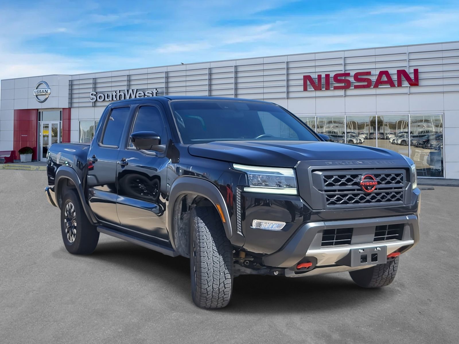 Certified 2024 Nissan Frontier PRO-4X w/ Pro Convenience Package image 4