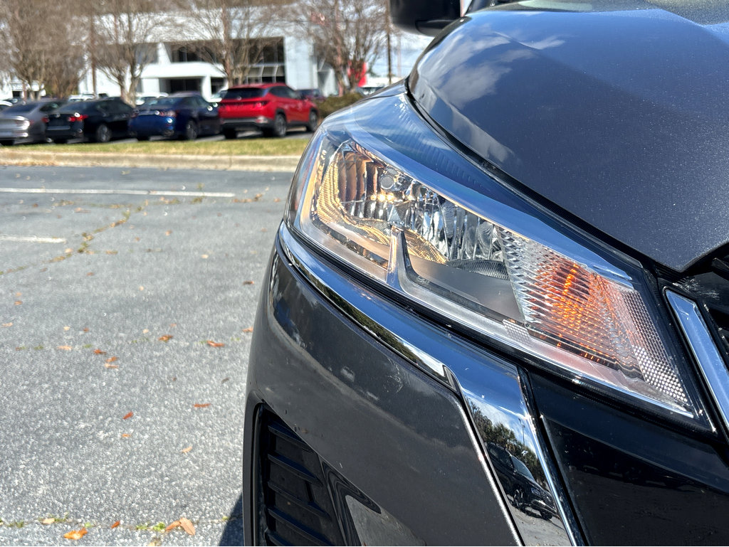 Used 2023 Nissan Kicks S FWD image 18