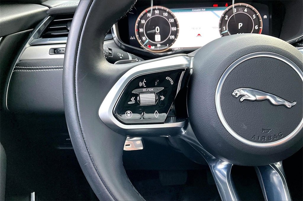 Used 2025 Jaguar F-PACE R-Dynamic S image 11