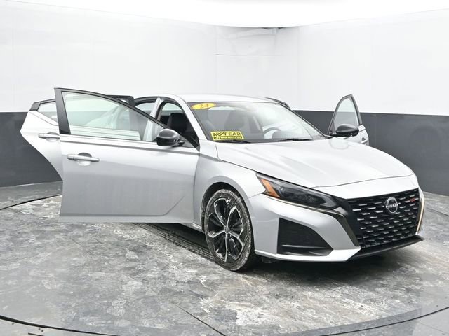 Used 2024 Nissan Altima 2.5 SR image 50