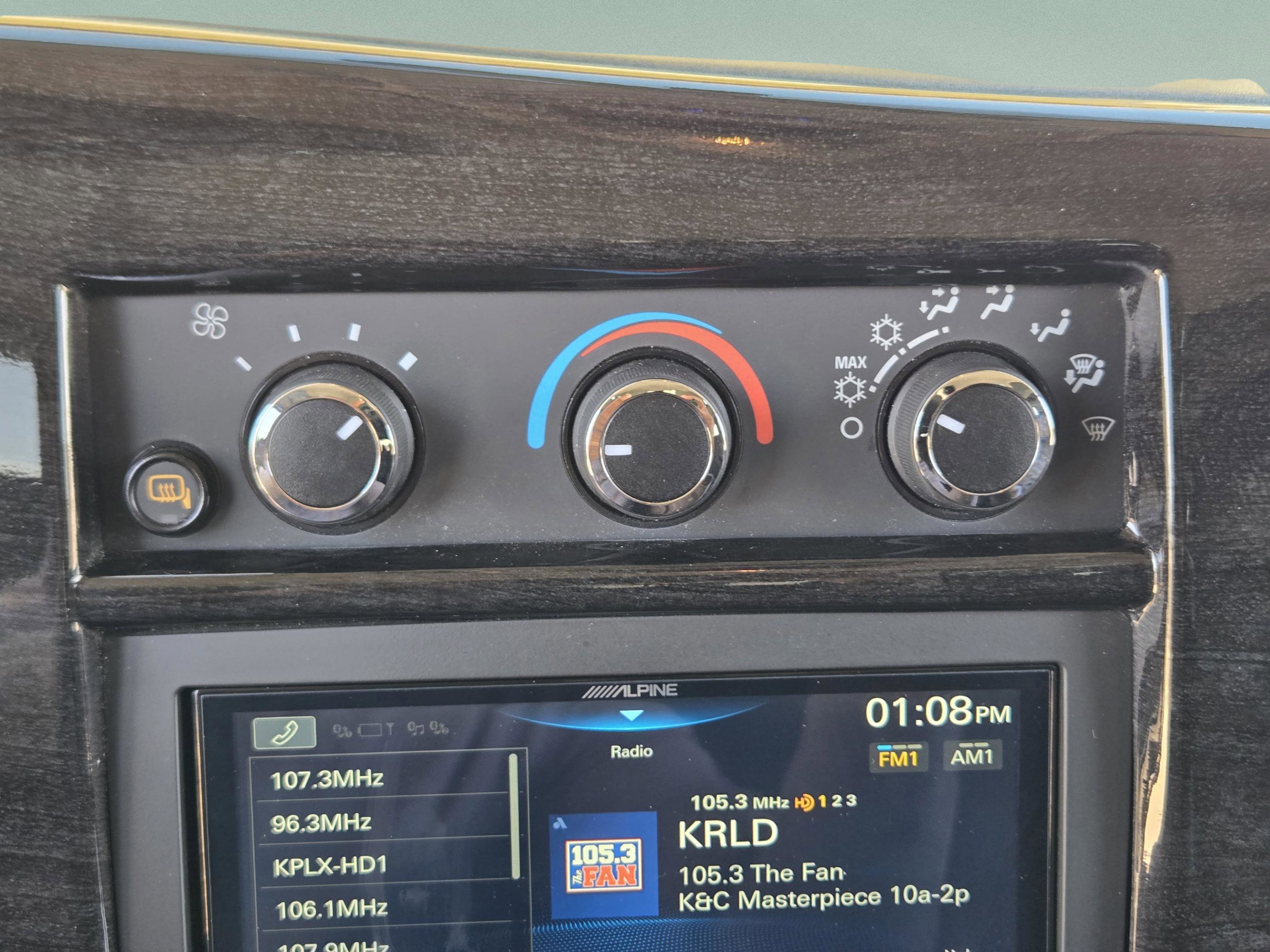 Used 2023 Chevrolet Express 2500 image 26