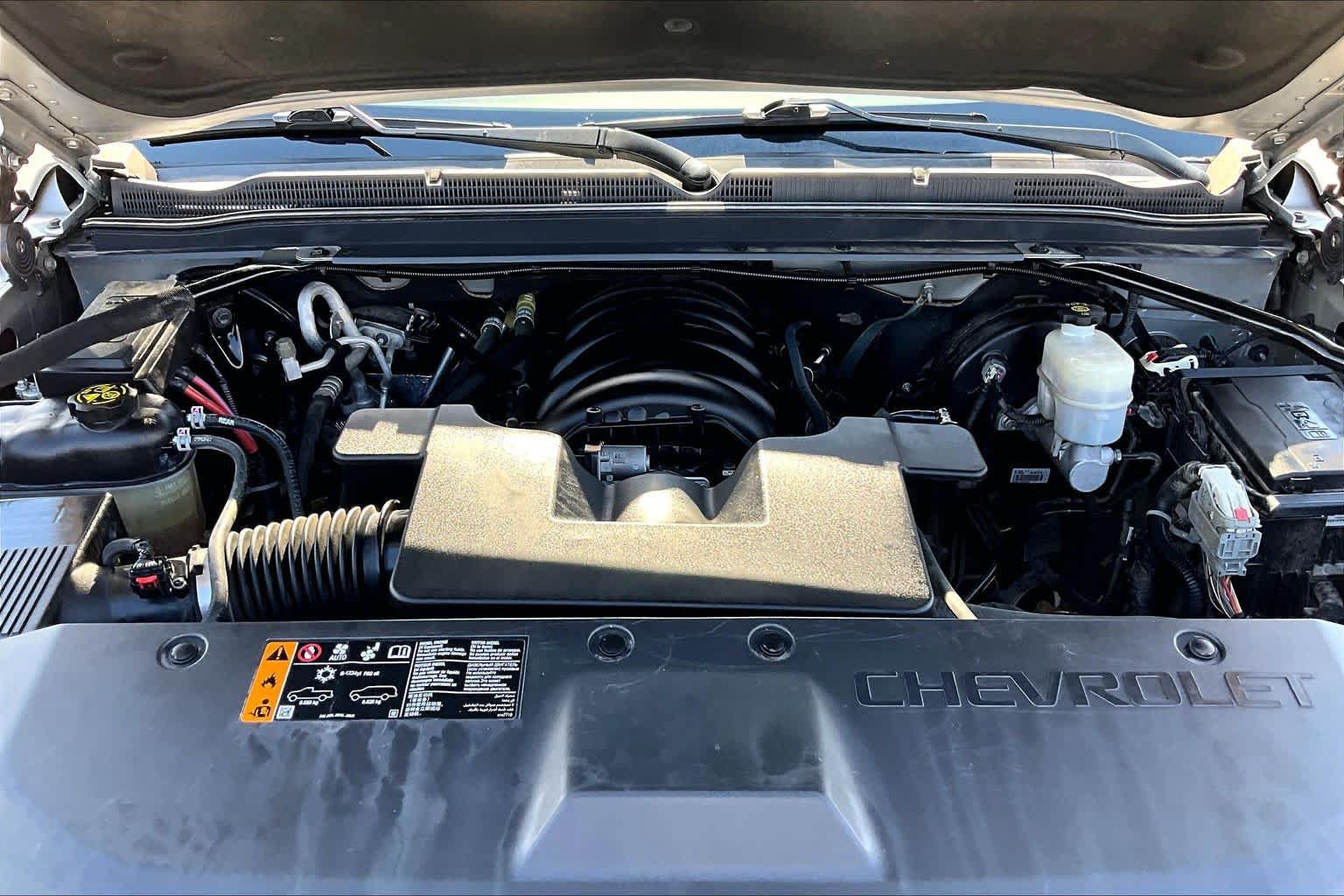 Used 2019 Chevrolet Tahoe LT w/ RST Edition AWD/4WD image 32