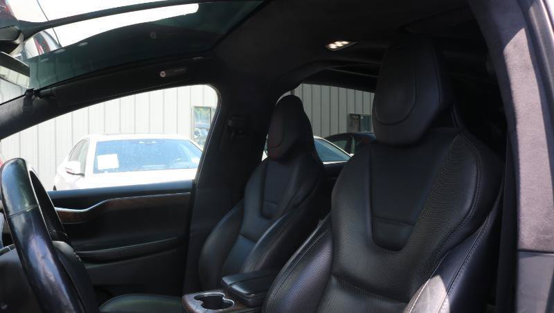 Used 2016 Tesla Model X Performance AWD/4WD image 9