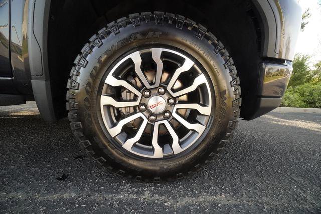 Used 2023 GMC Sierra 1500 AT4 w/ AT4 Premium Package image 39