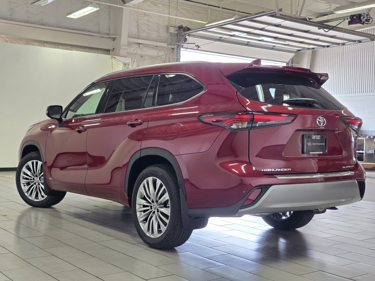 New 2026 Toyota Highlander Platinum AWD/4WD image 15