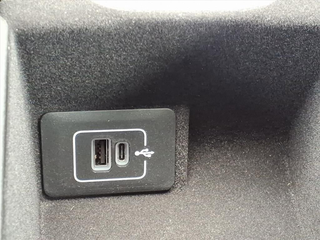 New 2026 Maserati Grecale Modena image 9