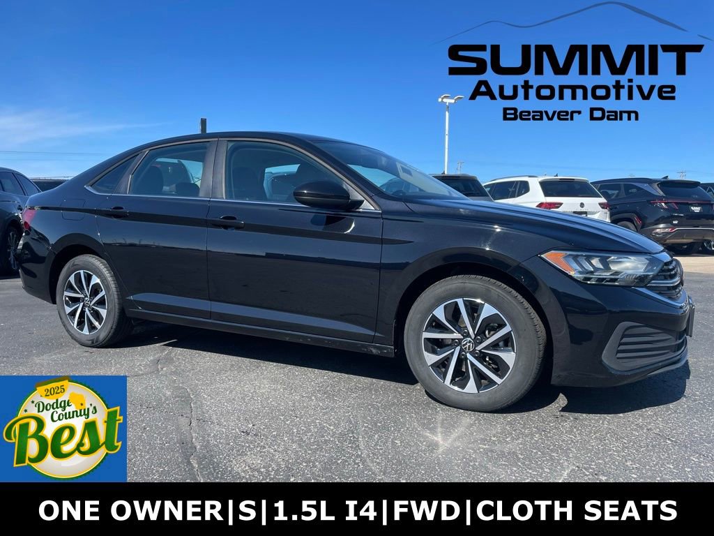 Used 2024 Volkswagen Jetta S image 1