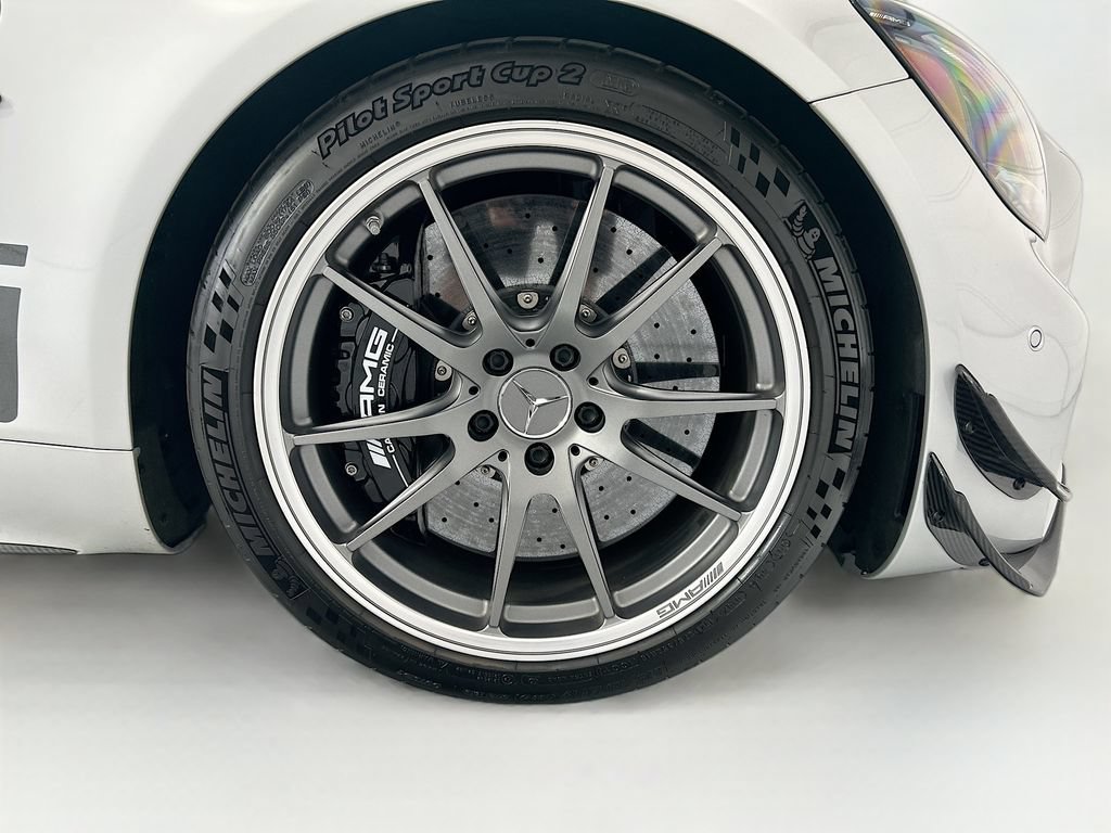Used 2020 Mercedes-Benz AMG GT R image 27
