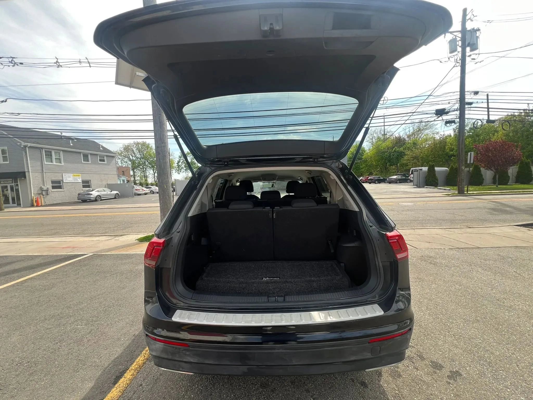 Used 2018 Volkswagen Tiguan S FWD image 9