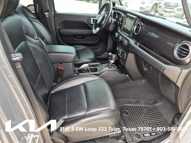 Used 2020 Jeep Wrangler Unlimited Sahara AWD/4WD image 10