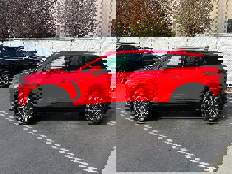 Used 2024 Chevrolet Blazer EV LT image 4