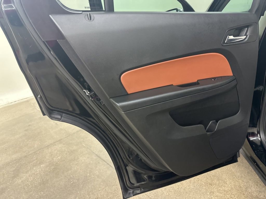 Used 2017 Chevrolet Equinox Premier w/ Enhanced Convenience Package image 28