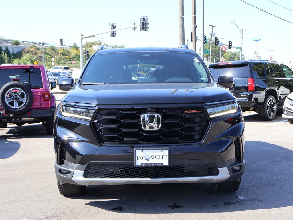 Certified 2025 Honda Pilot TrailSport image 2