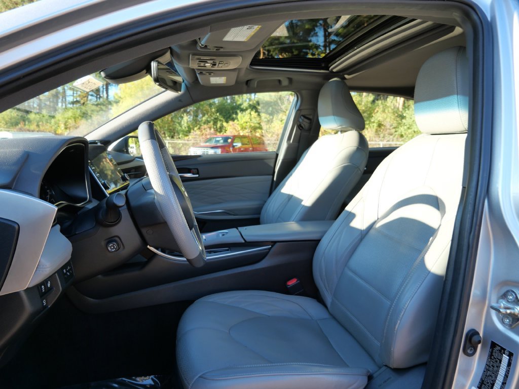 Used 2019 Toyota Avalon Limited w/ Advanced Safety Package FWD image 21