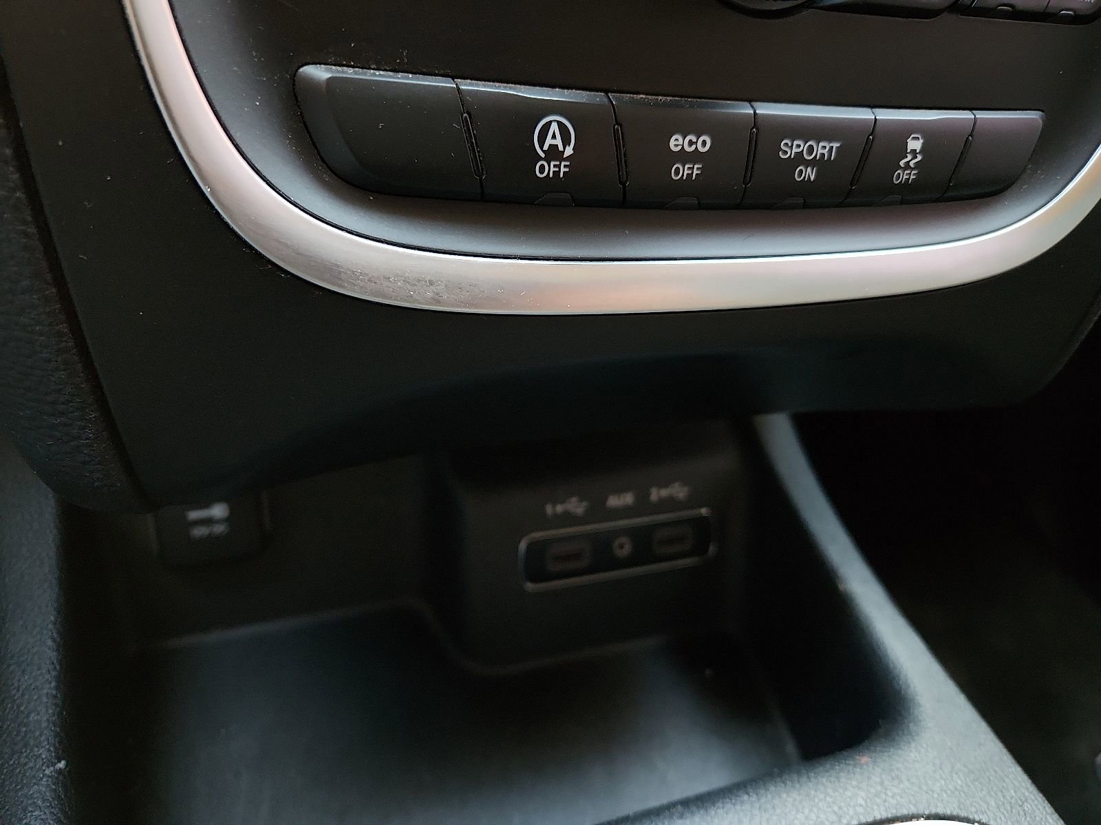 Used 2020 Dodge Durango SXT w/ 3rd Row Seating Group RWD image 15