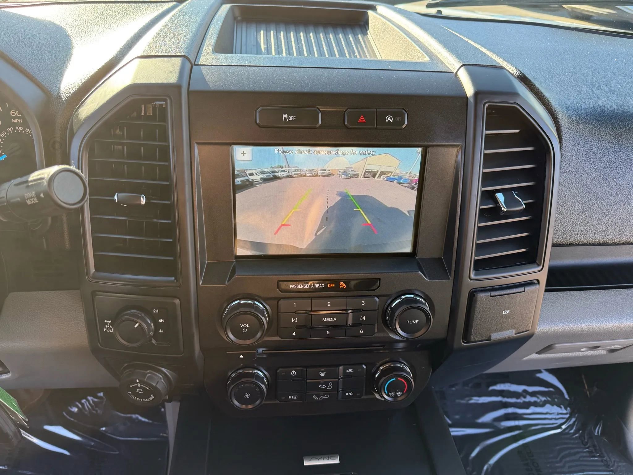 Used 2018 Ford F150 XL w/ Equipment Group 101A Mid AWD/4WD image 32