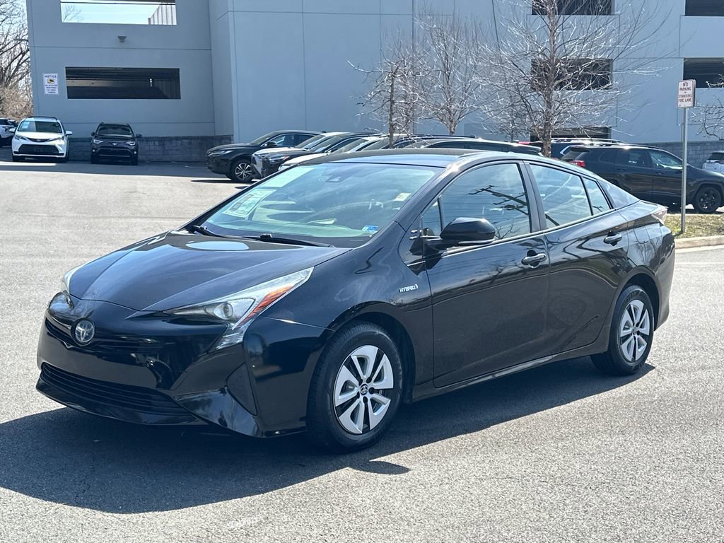 Used 2018 Toyota Prius Two image 2