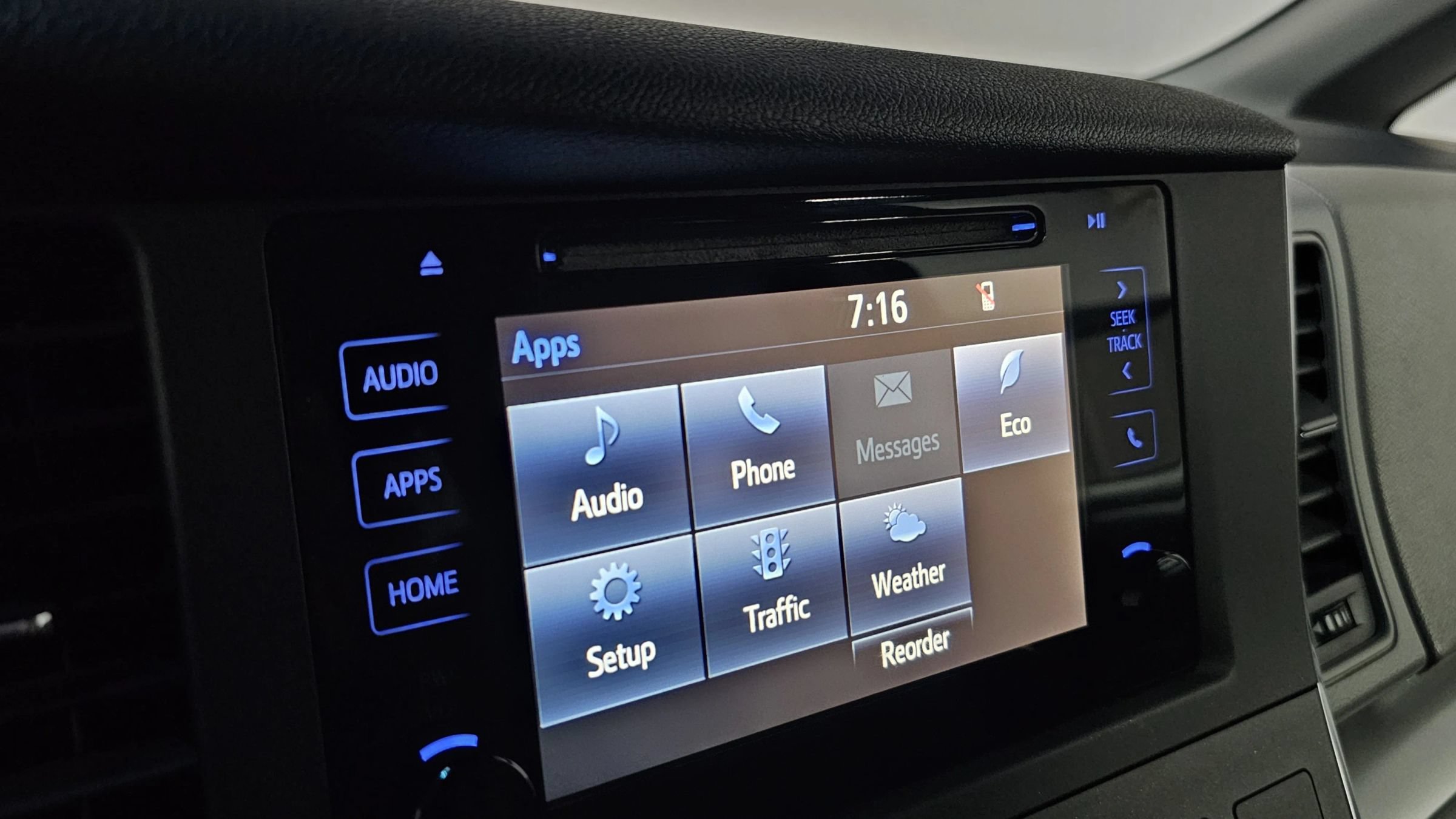Used 2016 Toyota Sienna LE FWD image 29