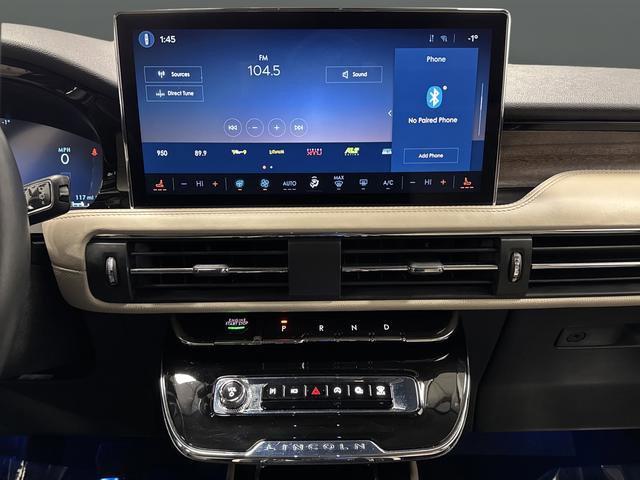 Used 2025 Lincoln Corsair Reserve image 8