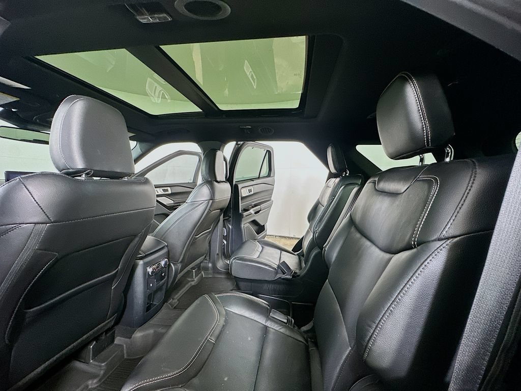 Used 2021 Ford Explorer ST w/ Equipment Group 401A AWD/4WD image 15