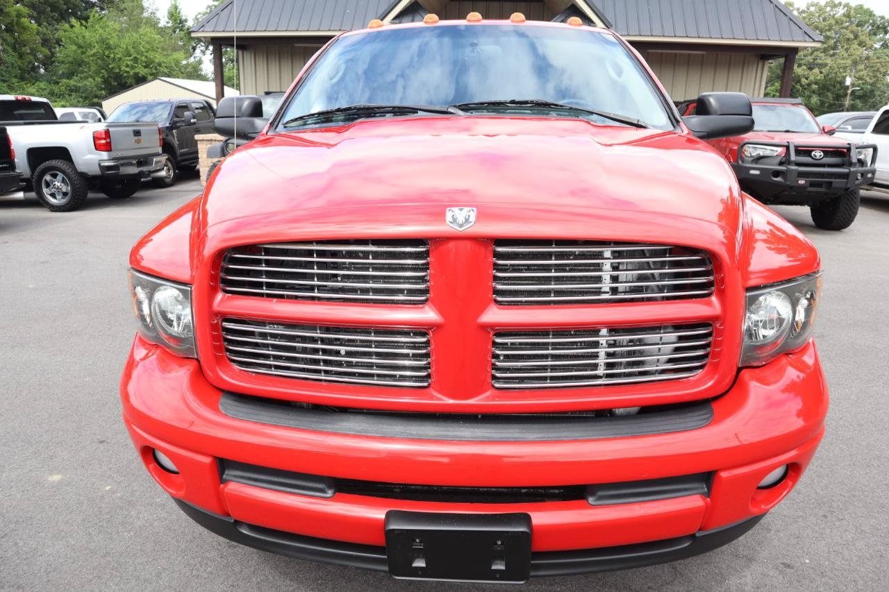 Used 2004 Dodge Ram 3500 Truck SLT w/ Sport Appearance Group AWD/4WD image 2