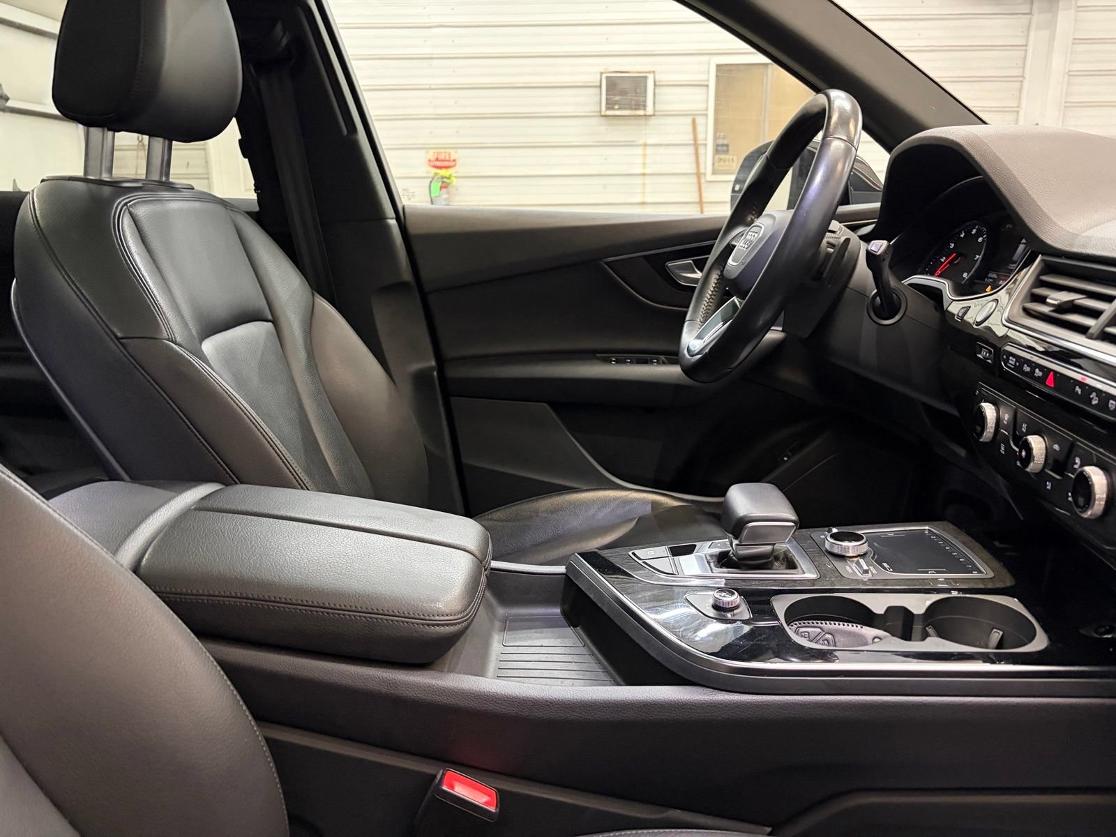 Used 2019 Audi Q7 3.0T Premium w/ Convenience Package AWD/4WD image 28