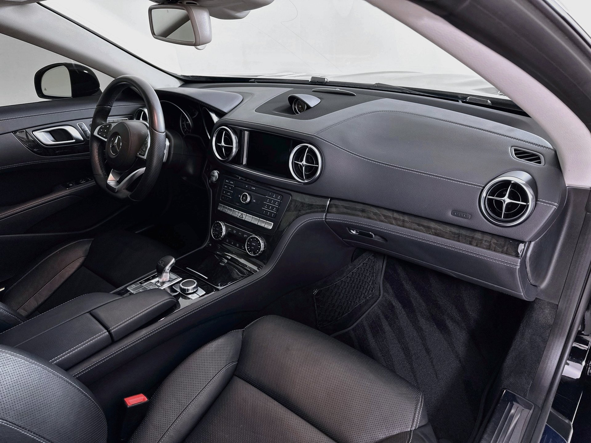 Used 2017 Mercedes-Benz SL 450 image 29