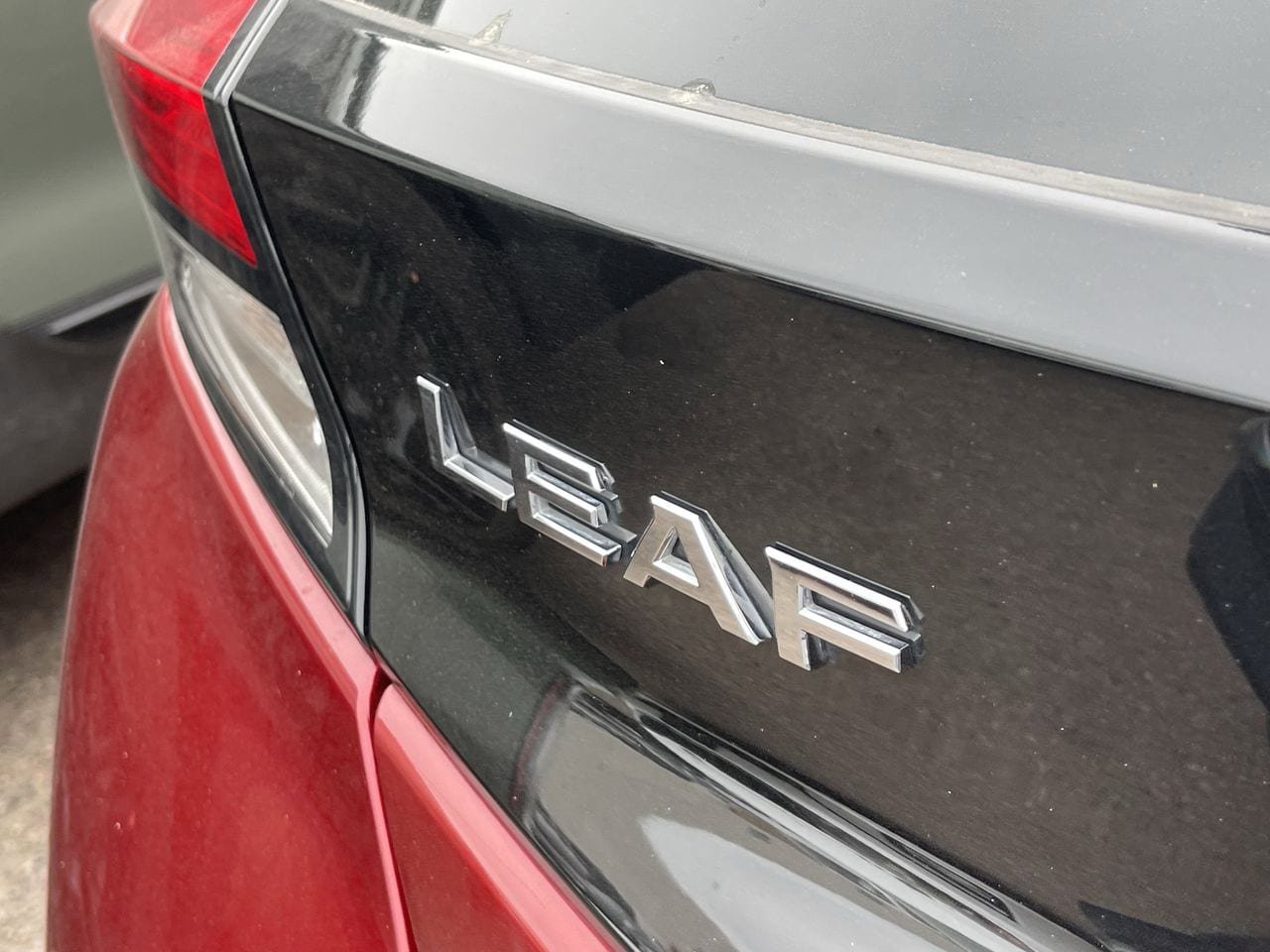 Used 2018 Nissan Leaf SV w/ SV Technology Package image 8