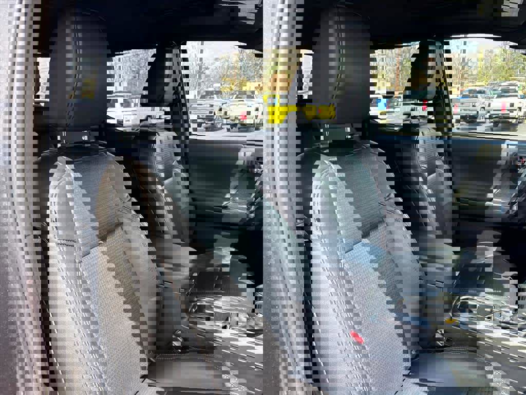 Used 2018 Toyota Tacoma TRD Off-Road image 6