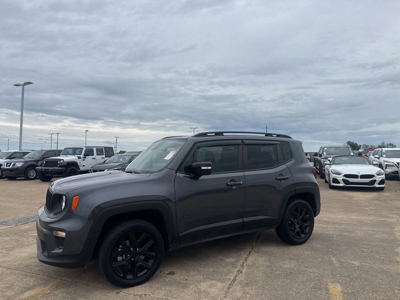 Used 2023 Jeep Renegade Altitude AWD/4WD image 9