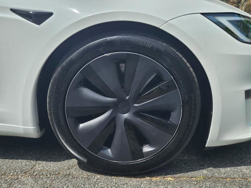 Used 2023 Tesla Model S AWD image 17