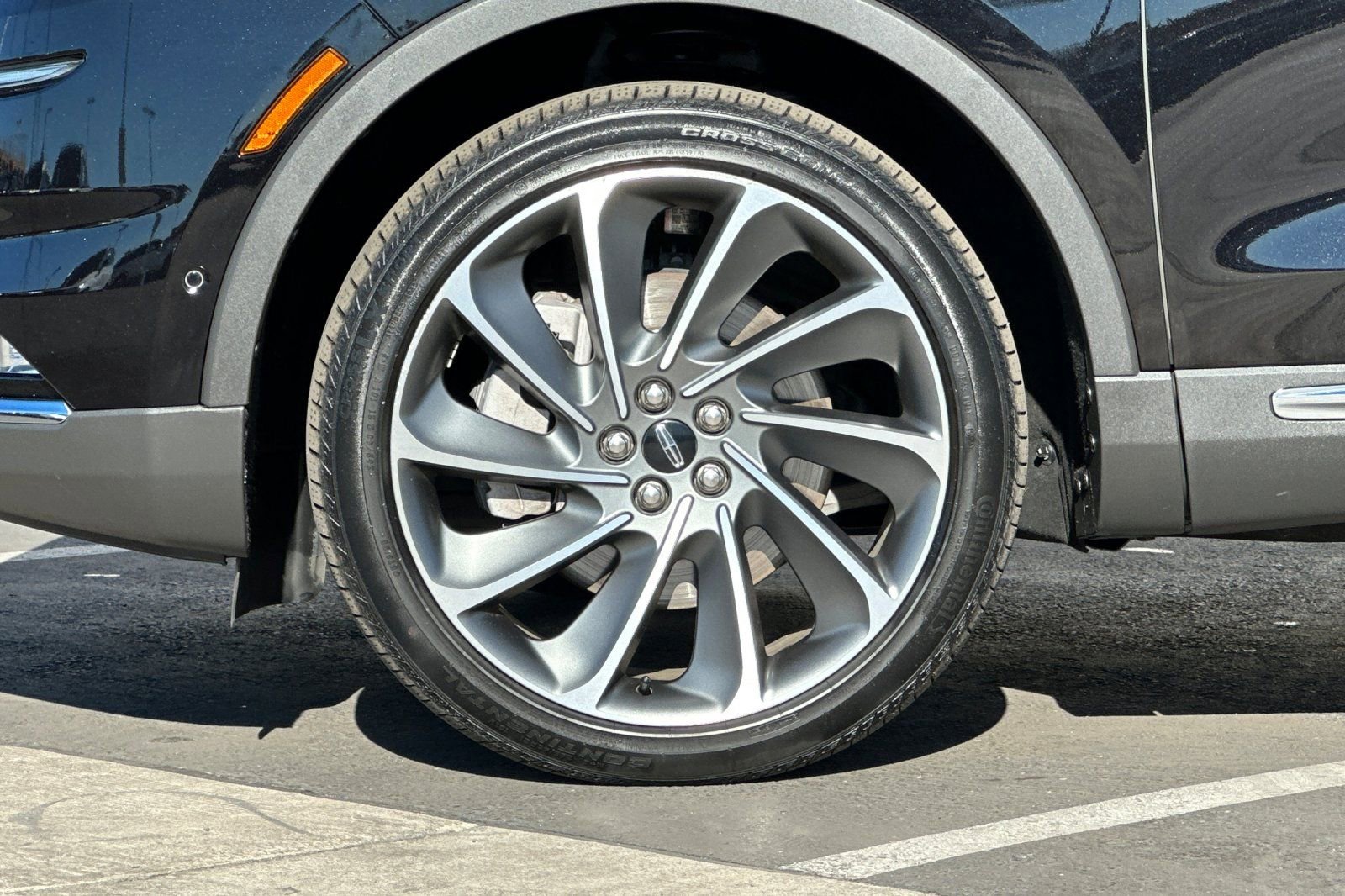 Used 2023 Lincoln Nautilus Reserve w/ Equipment Group 202A image 26