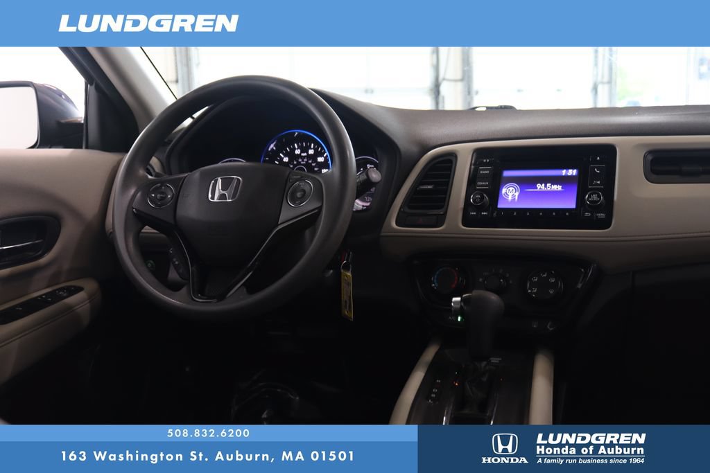 Used 2017 Honda HR-V LX image 4