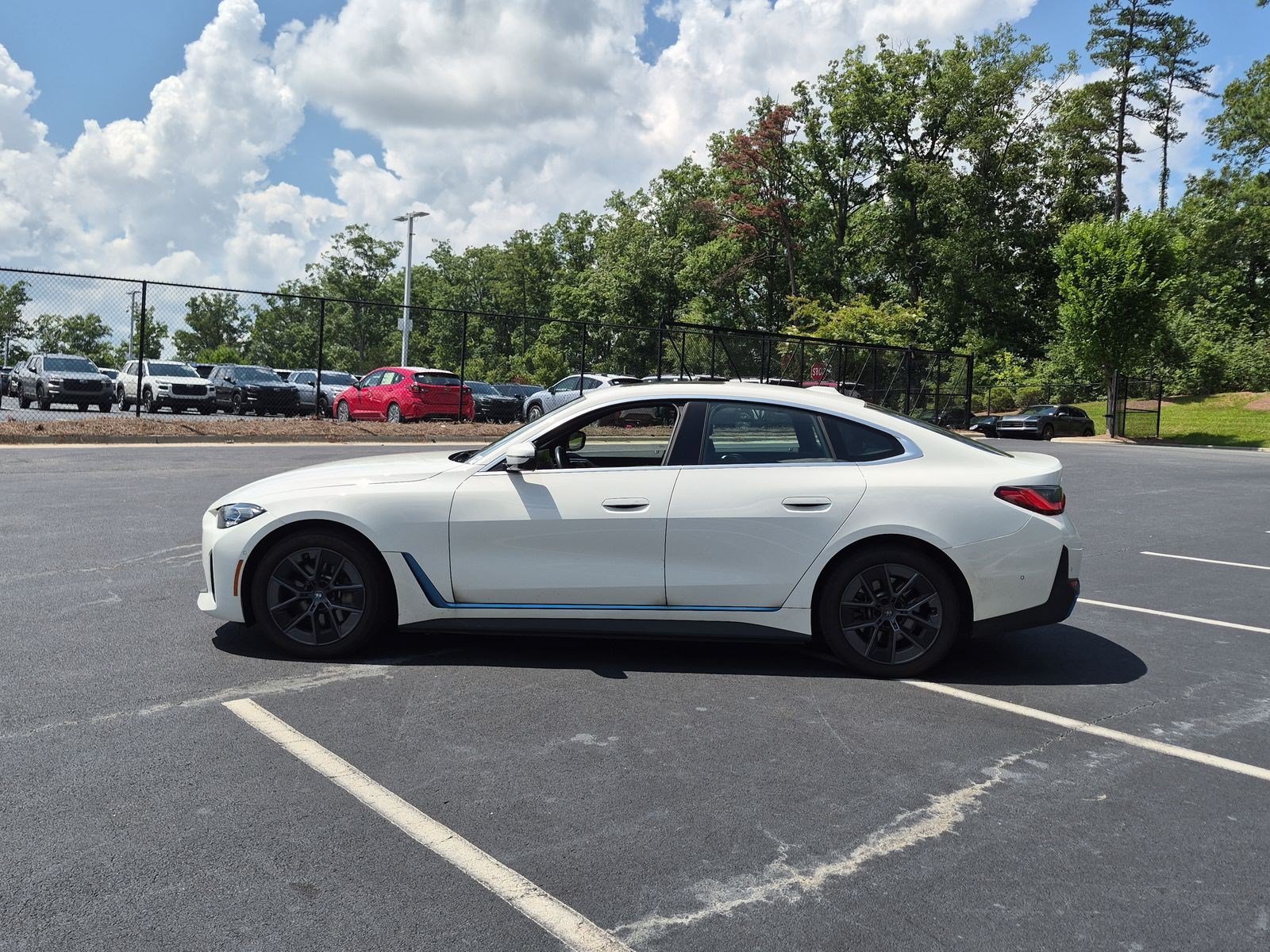Used 2023 BMW i4 eDrive40 RWD image 7