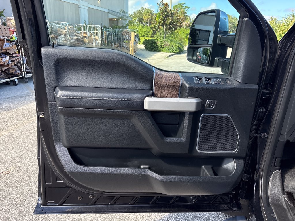 Certified 2019 Ford F350 Lariat w/ Chrome Package AWD/4WD image 25