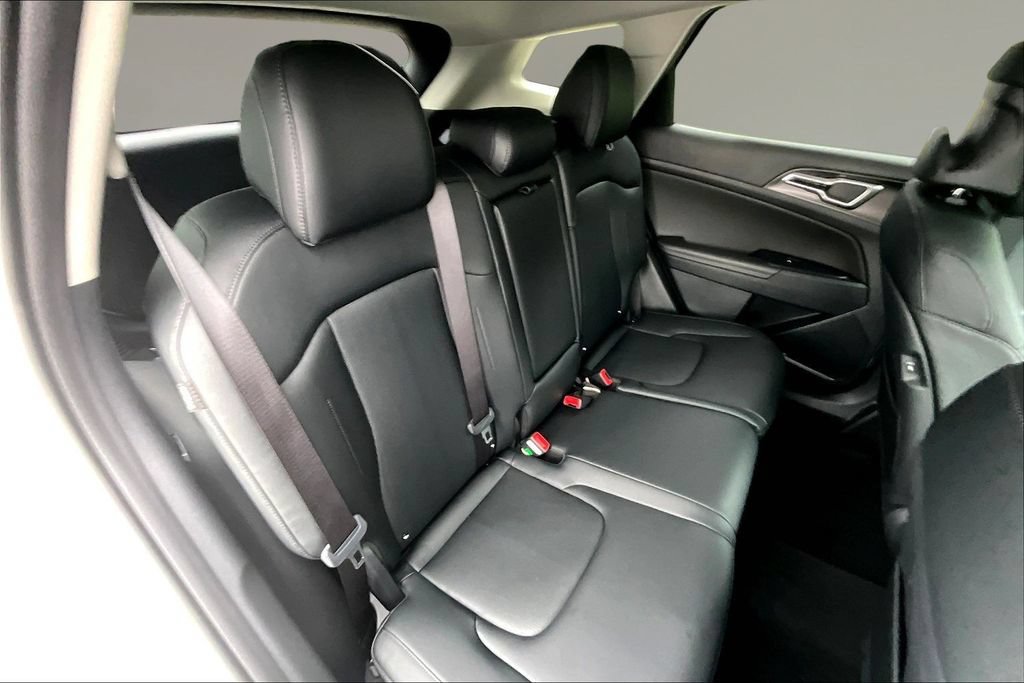 New 2026 Kia Sportage EX FWD image 9