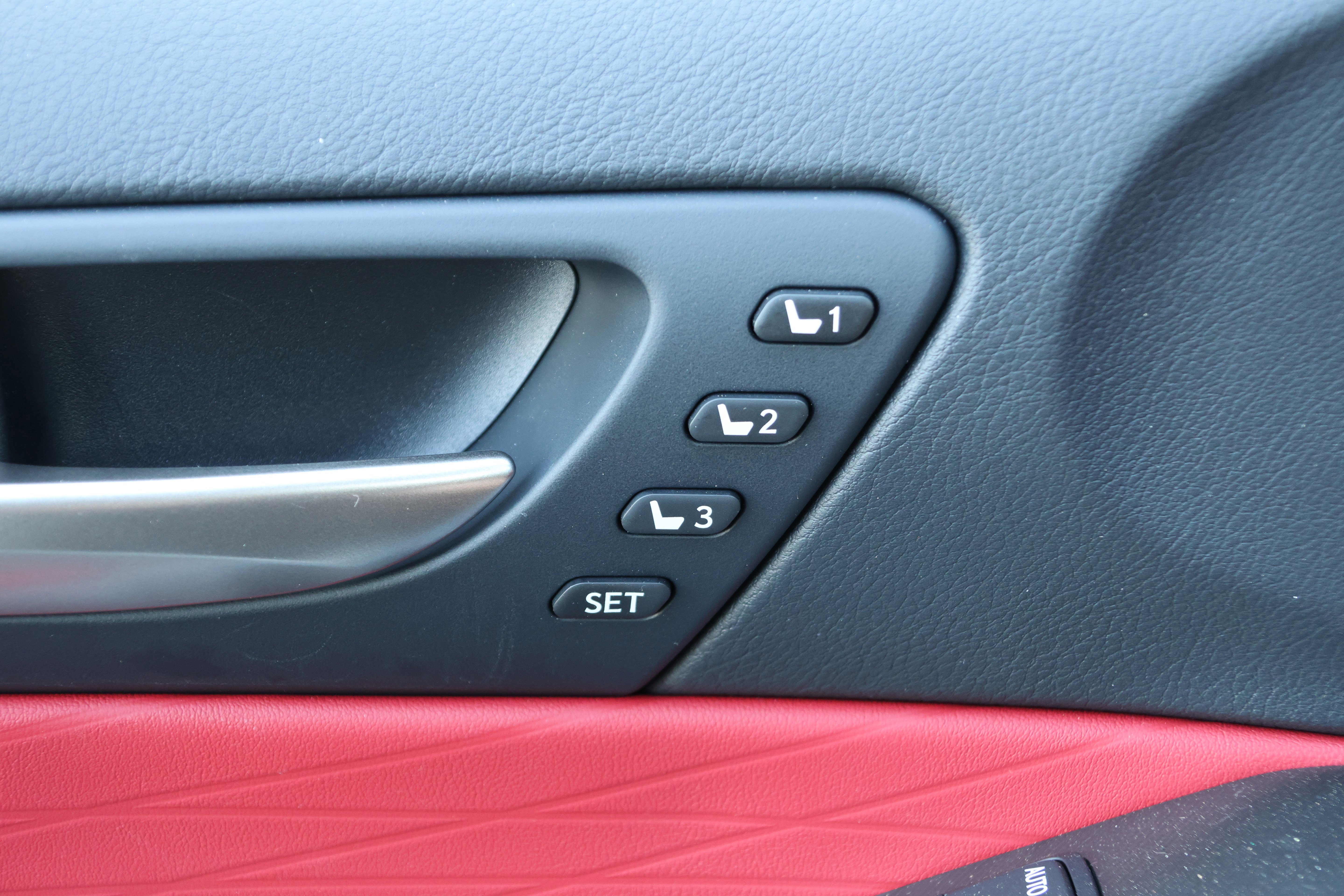 Used 2025 Lexus IS 350 F Sport RWD image 13