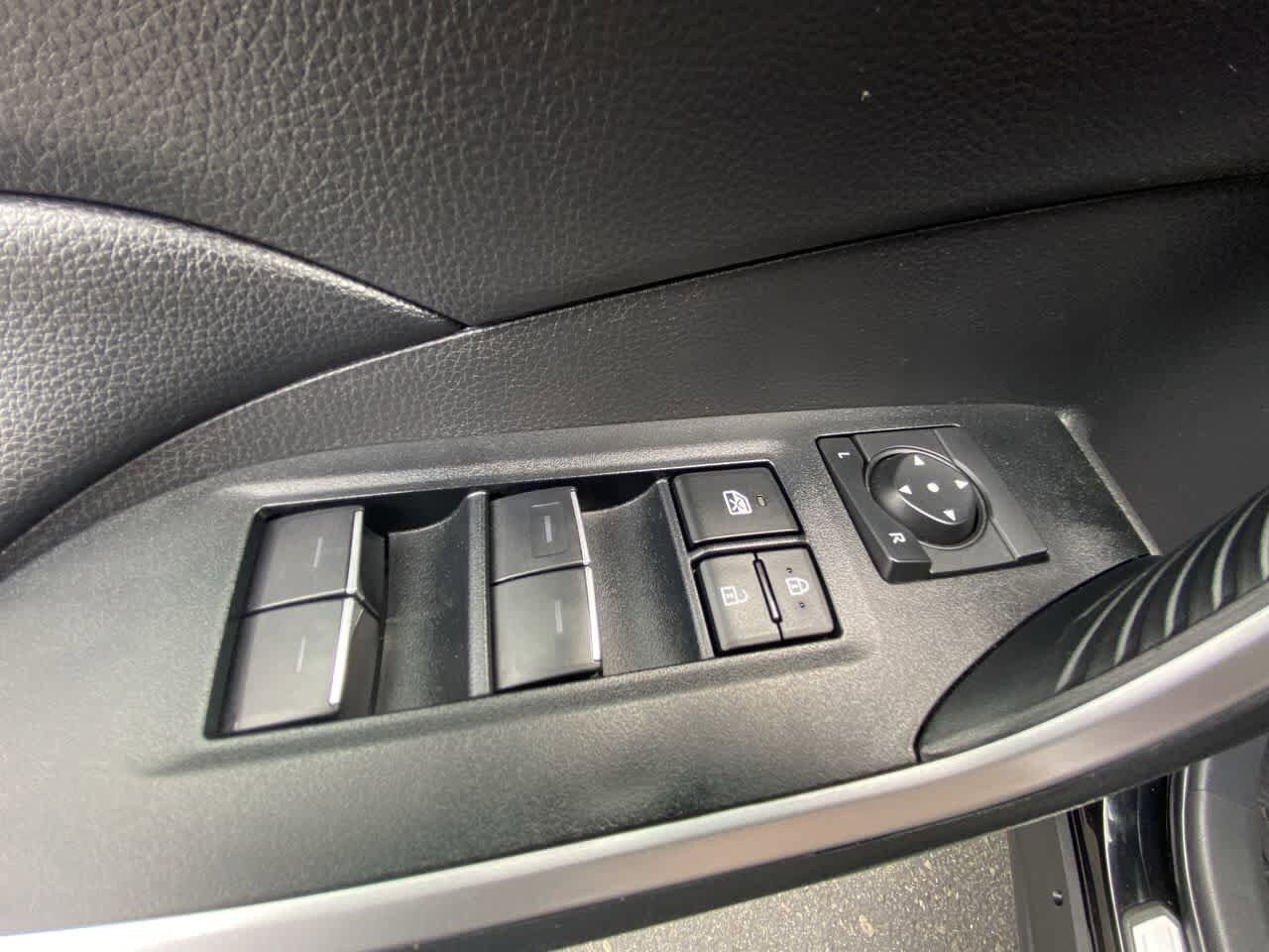 Used 2025 Toyota RAV4 XLE w/ Convenience Package AWD/4WD image 13