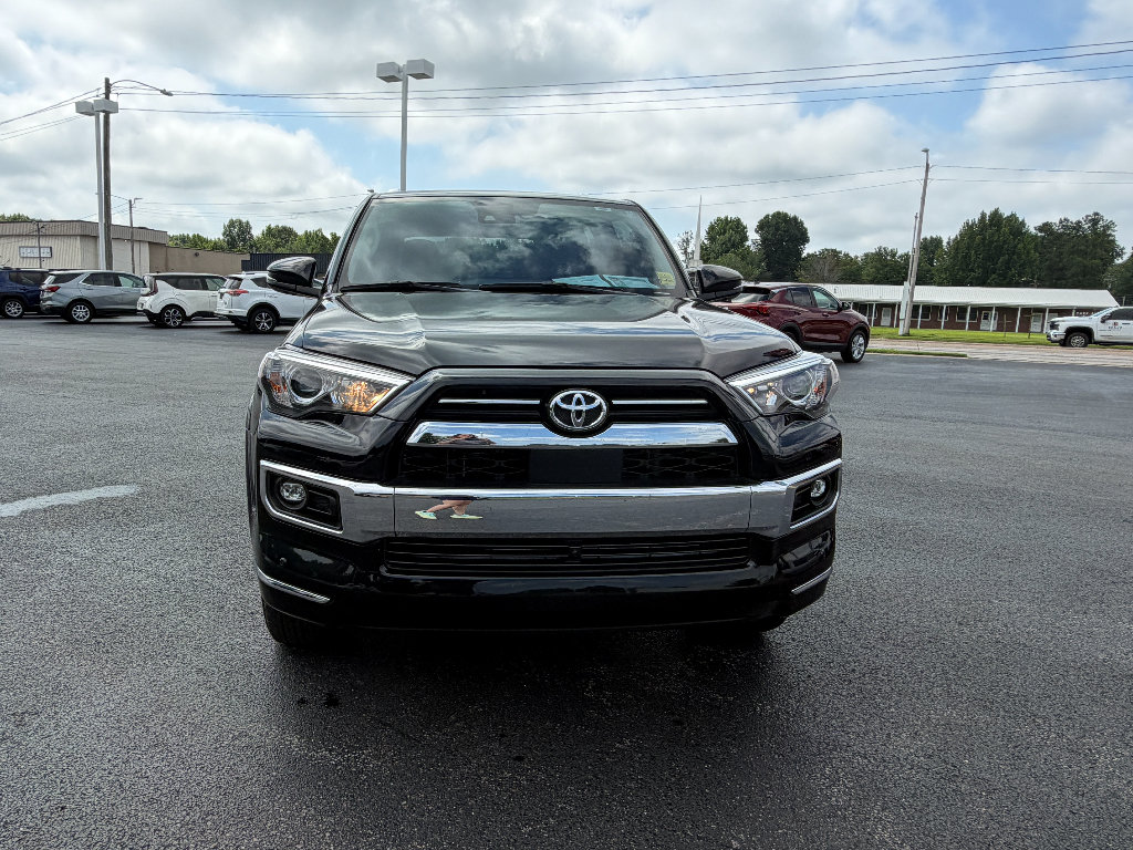 Used 2023 Toyota 4Runner Limited AWD/4WD image 2