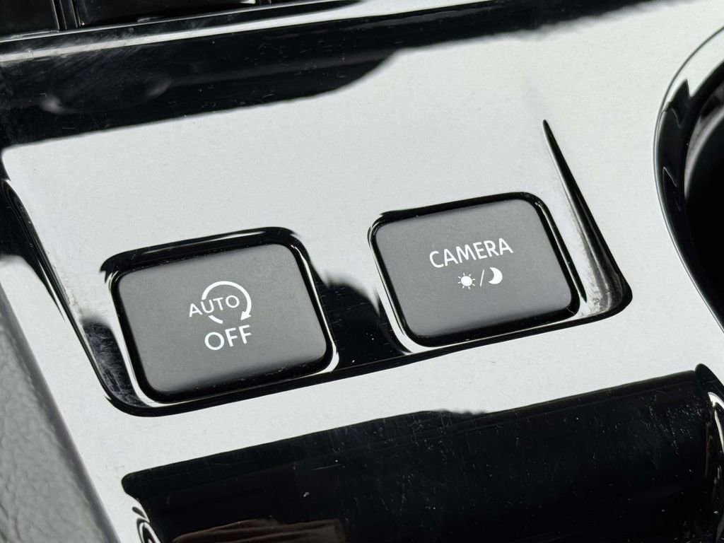 Certified 2025 Nissan Murano SV AWD/4WD image 29