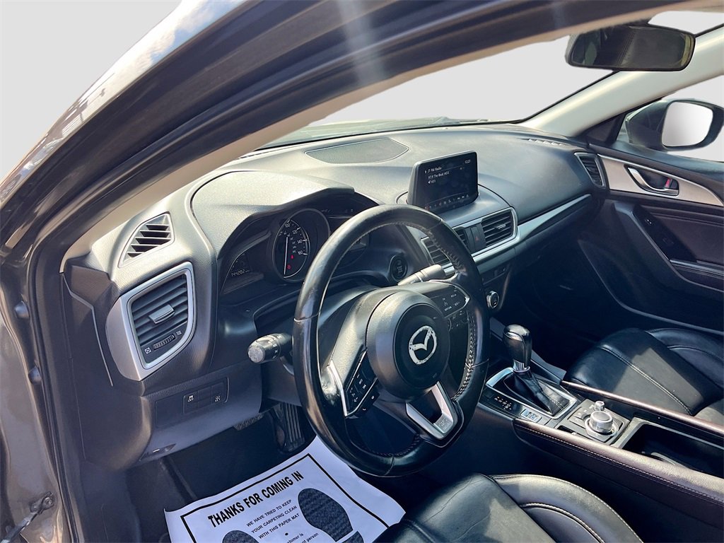 Used 2017 MAZDA MAZDA3 Touring w/ Popular Equipment Package image 9