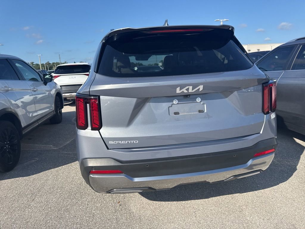 Certified 2024 Kia Sorento EX FWD image 5
