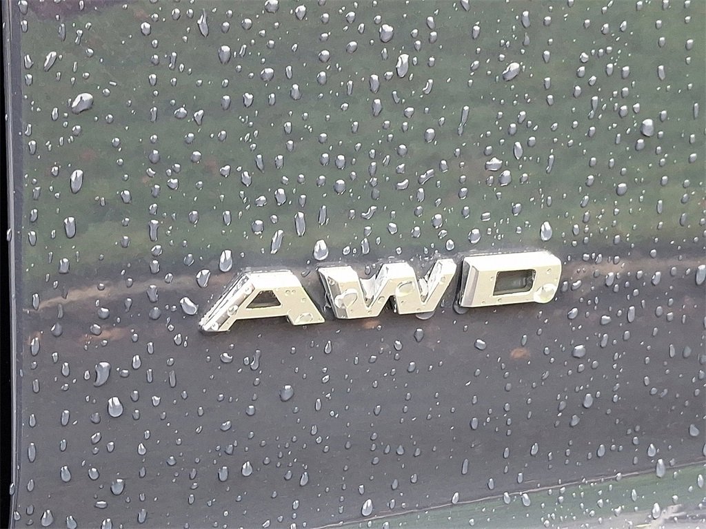 Used 2025 Cadillac XT4 Premium Luxury w/ Cold Weather Package image 32