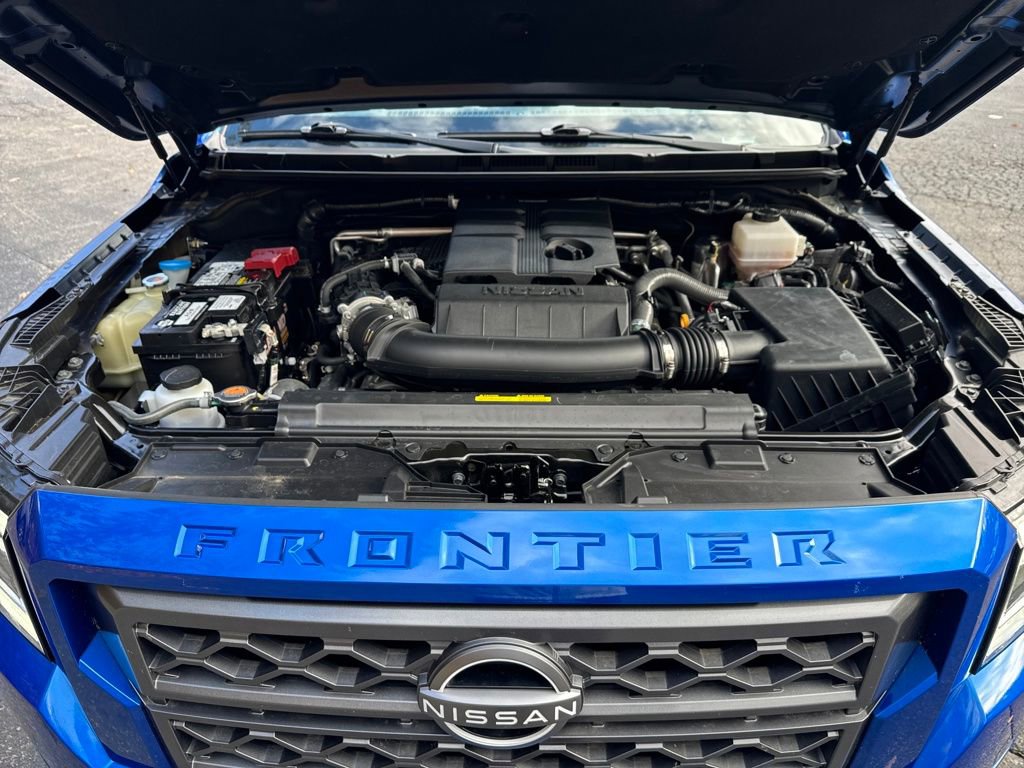 Used 2024 Nissan Frontier SL w/ Technology Package image 28